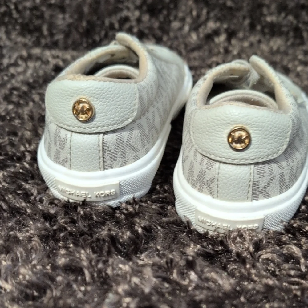 Michael Kors White and Gold Kids Dress Shoes